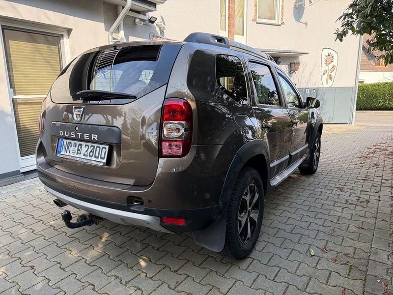 Second-hand Dacia Duster Prestige 114 CP (83 kW) 2017 Maro SUV