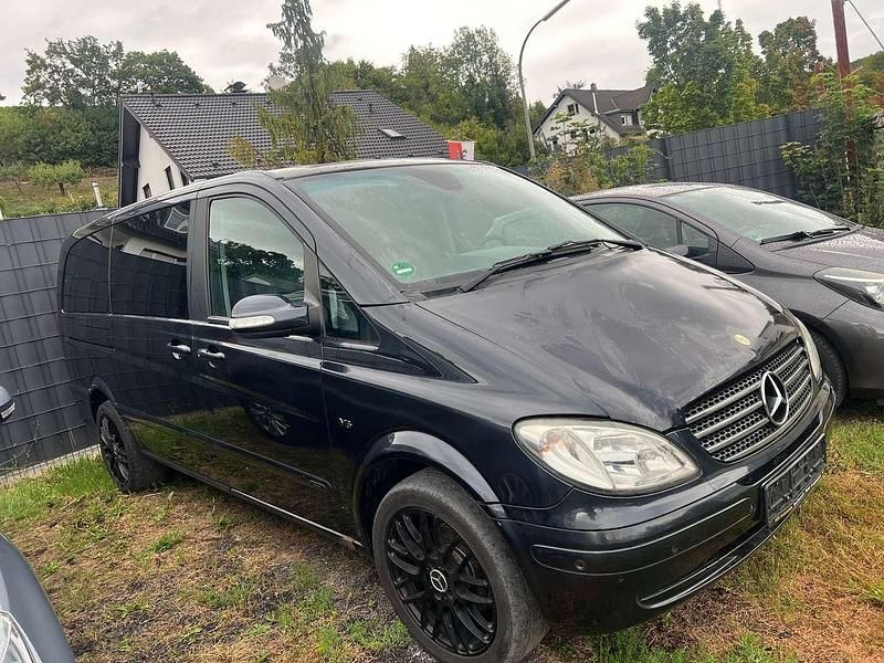 Schwarz Gebraucht 2007 Mercedes Viano Van / Kleinbus | 7.300 € (Superpreis) - Bild 1/4