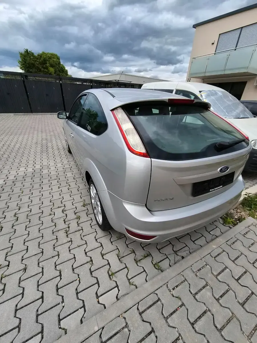 Gebraucht Ford Focus 101 PS (74 kW) 2009 Coupé