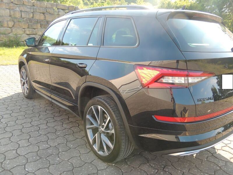 Schwarz Gebraucht 2020 Skoda Kodiaq SportLine SUV | 34.500 € (Etwas zu teuer) - Bild 1/4