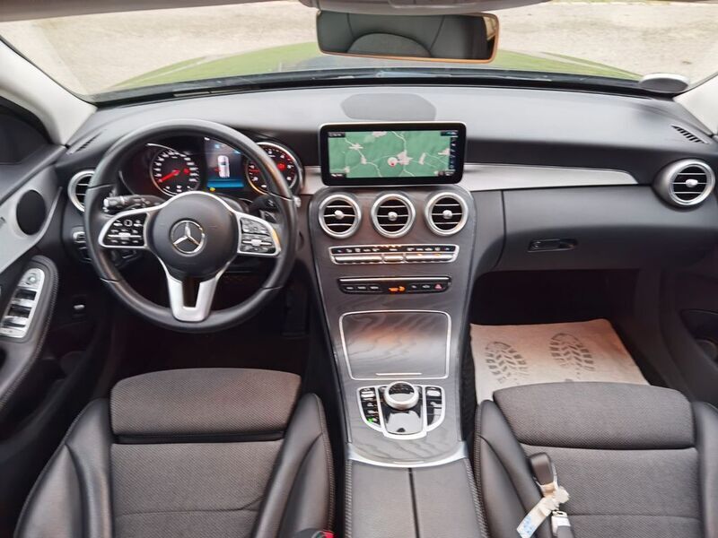 Gebraucht Mercedes C220 194 PS (142 kW) 2019 Blau Kombi