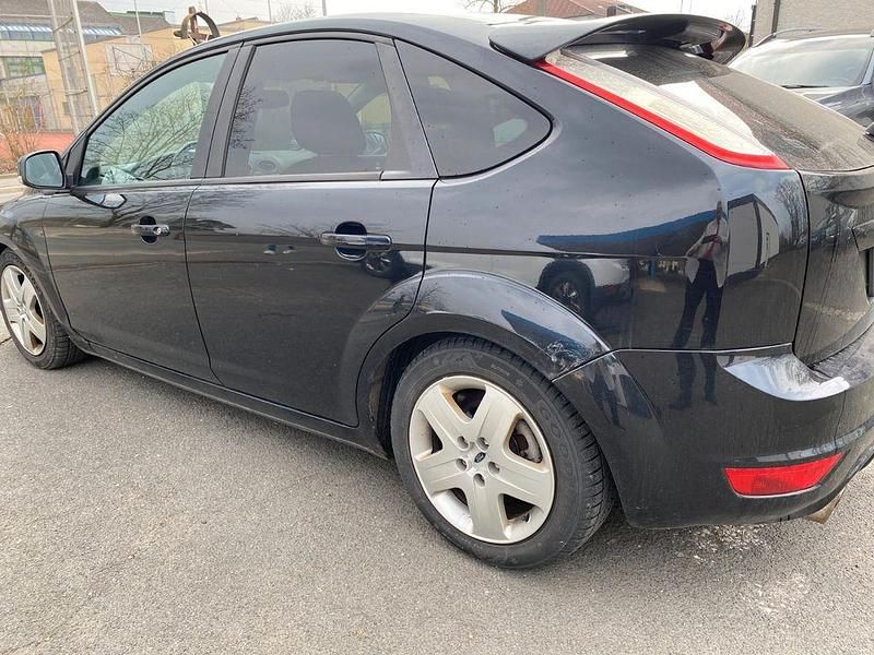 Gebraucht Ford Focus Style 101 PS (74 kW) 2008 Schwarz Limousine