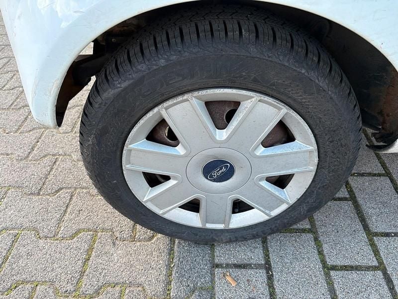 Gebraucht Ford Ka 60 PS (44 kW) 2008 Weiß Kleinwagen