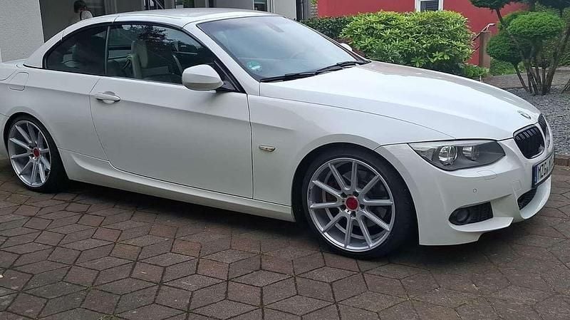 Gebraucht BMW 330 Cabriolet 272 PS (200 kW) 2011 Cabrio