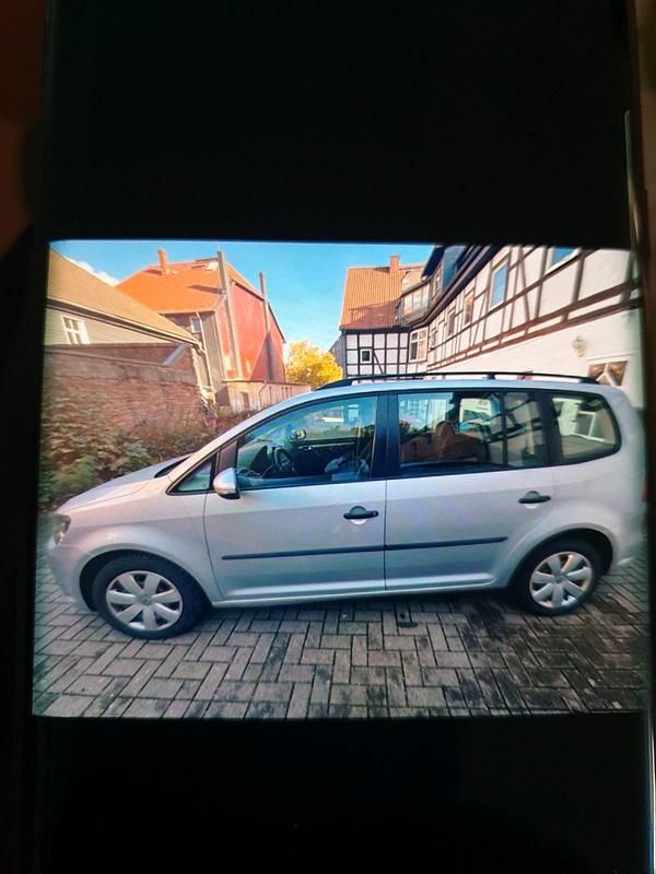 Gebraucht VW Touran 105 PS (77 kW) 2013 Silber Van / Kleinbus