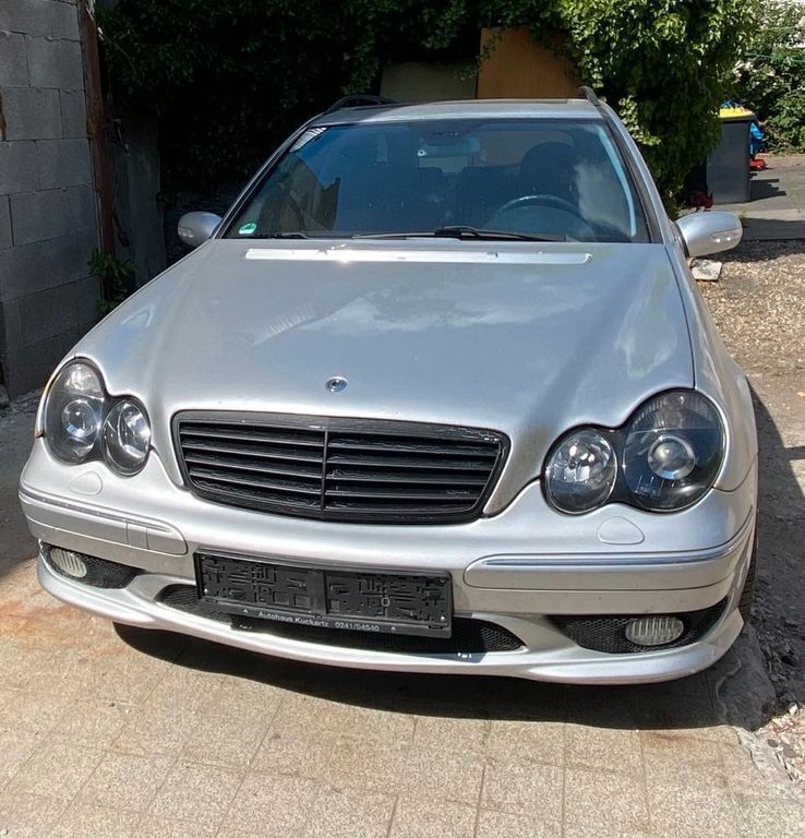 Grau Gebraucht 2003 Mercedes 200 Kombi | 2.600 € - Bild 1/4