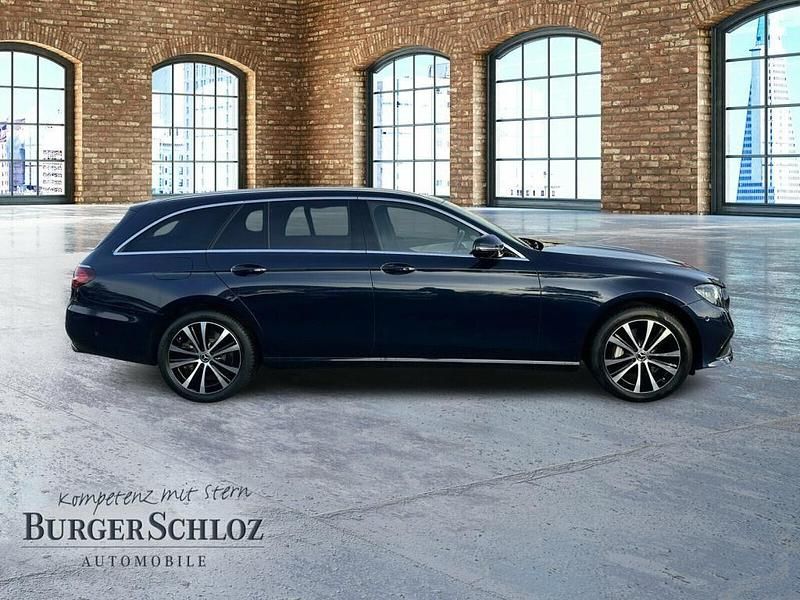 Gebraucht Mercedes E300 306 PS (225 kW) 2020 Cavansitblau metallic Kombi