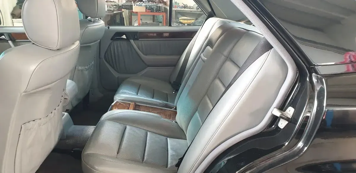 Gebraucht Mercedes 300 Sportline 220 PS (161 kW) 1991 Schwarz Limousine