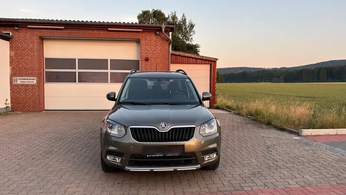 Gebraucht Skoda Yeti Joy 150 PS (110 kW) 2016 Grün SUV