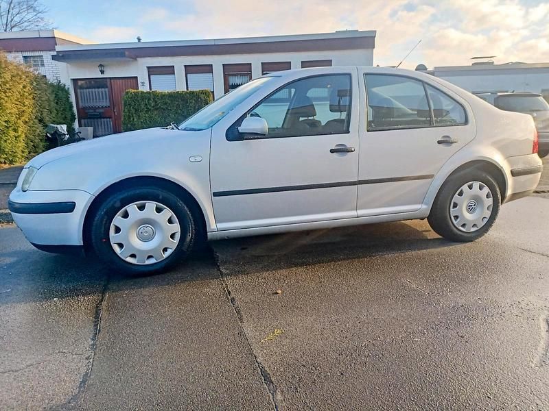 Gebraucht VW Bora 75 PS (55 kW) 2000 Silber Limousine