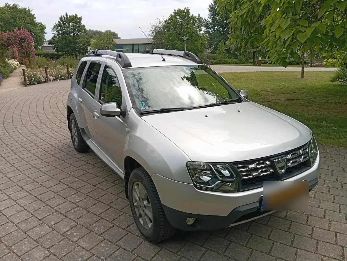Gebraucht Dacia Duster 110 PS (80 kW) 2016 Silber SUV