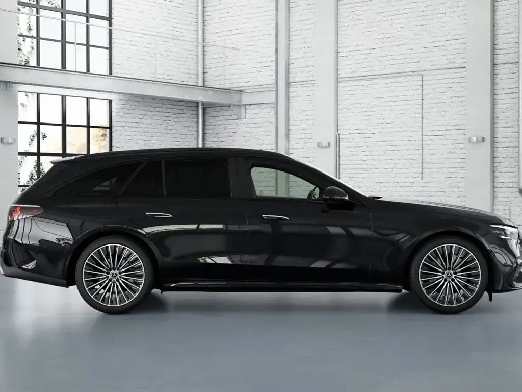 Gebraucht Mercedes E220 AMG 197 PS (144 kW) 2026 Unilack schwarz uni Kombi
