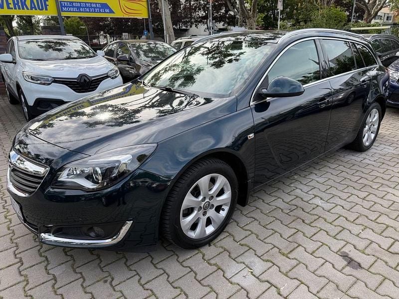 Grün Gebraucht 2015 Opel Insignia Kombi | 10.650 € (Fairer Preis) - Bild 1/4