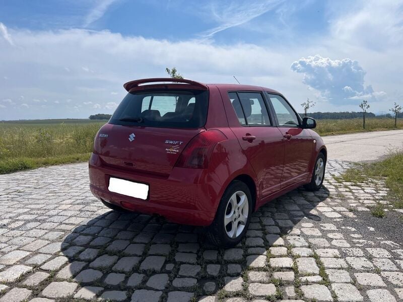 Gebraucht Suzuki Swift 92 PS (67 kW) 2007 Rot Kleinwagen