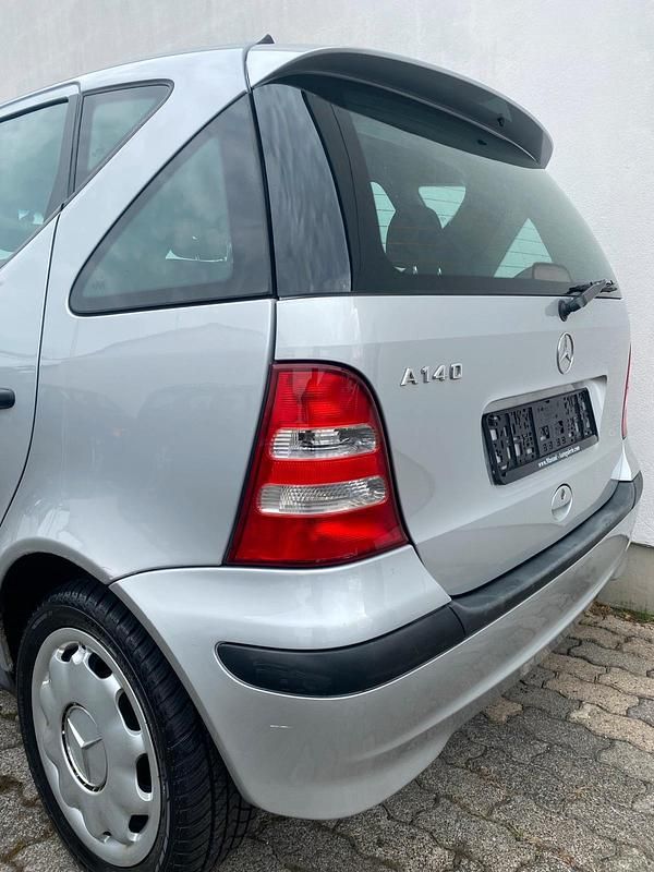 Gebraucht Mercedes A140 Elegance 82 PS (60 kW) 2001 Silber Limousine