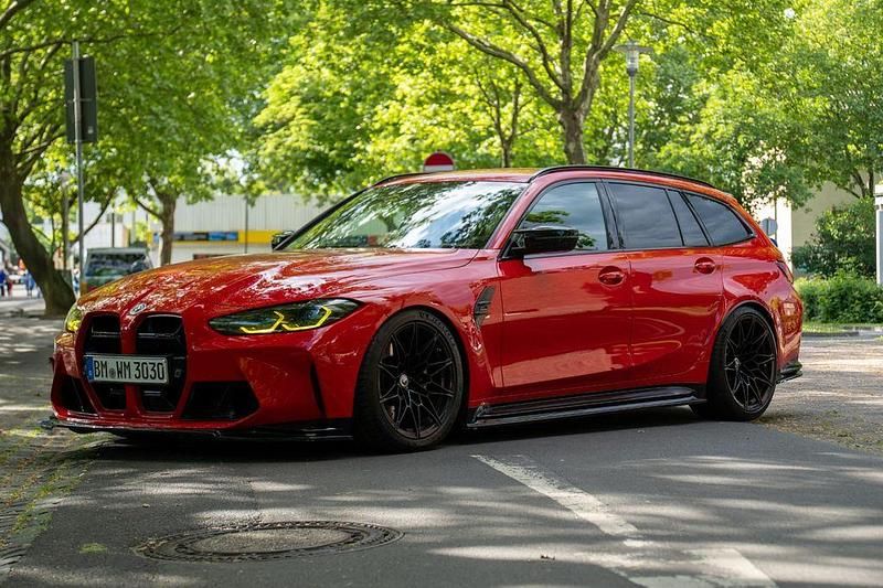 Rot Gebraucht 2024 BMW M3 Performance Kombi | 93.590 € (Etwas zu teuer) - Bild 1/4