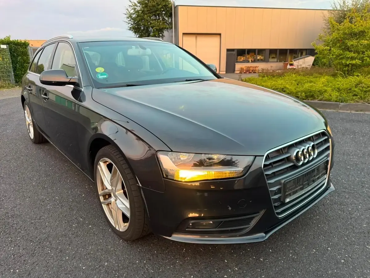 Gebraucht Audi A4 204 PS (150 kW) 2013 Grau Kombi