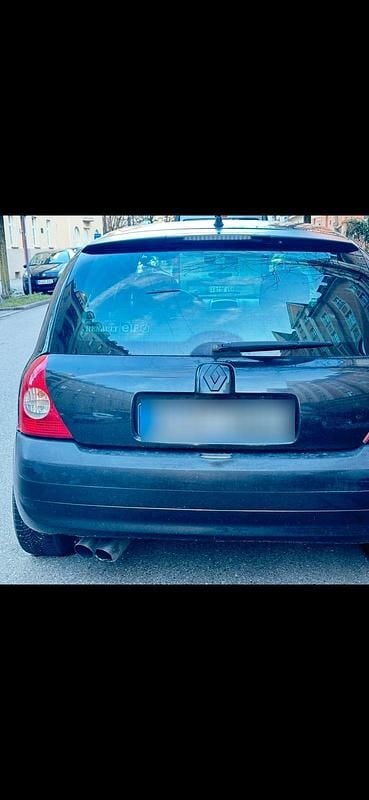 Gebraucht Renault Clio II 75 PS (55 kW) 2002 Schwarz Kleinwagen