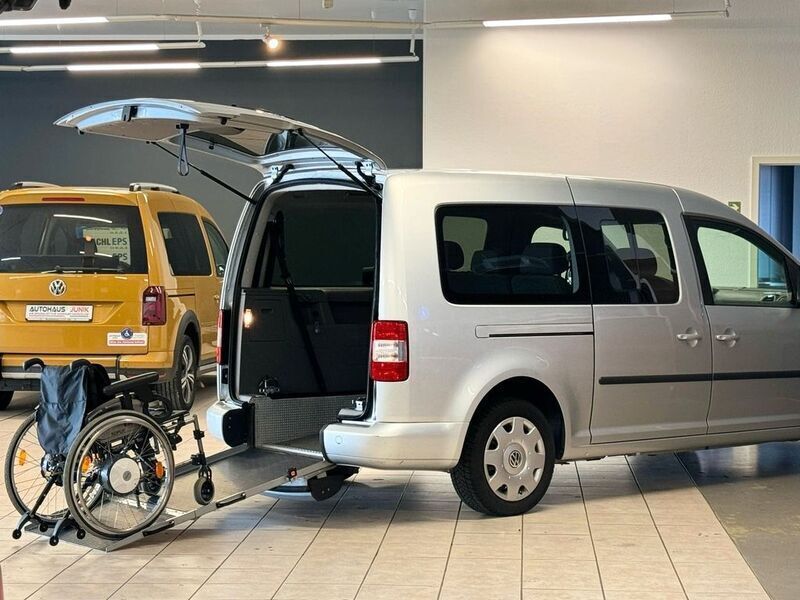 Silber Gebraucht 2010 VW Caddy Van / Kleinbus | 19.900 € - Bild 1/4