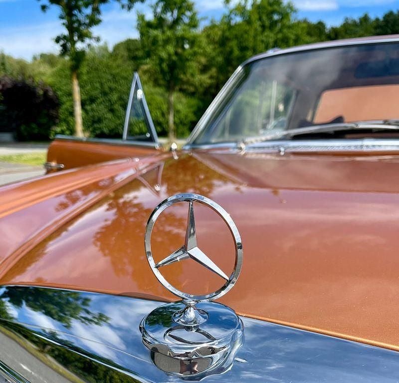 Gebraucht Mercedes 280 185 PS (136 kW) 1972 Gold Coupé