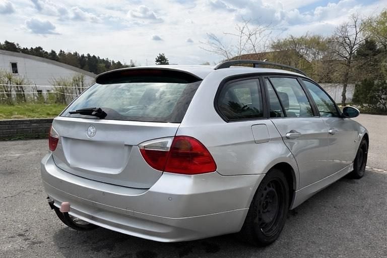Usata BMW 318 122 CV (89 kW) 2007 Argento Station wagon