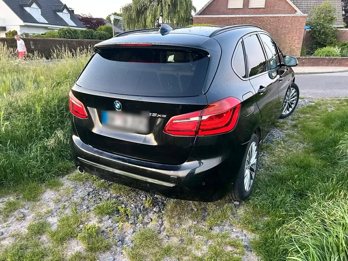 Gebraucht BMW 225 iPerformance 224 PS (164 kW) 2020 Schwarz Van / Kleinbus