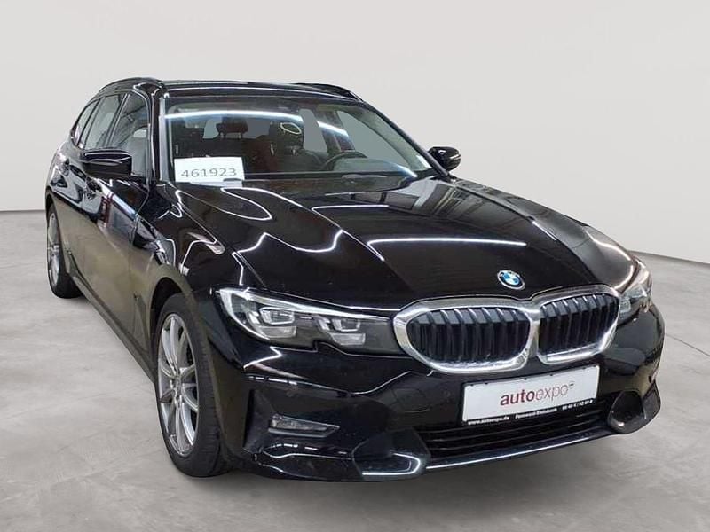Schwarz uni Gebraucht 2020 BMW 318 Sport Line Kombi | 19.990 € (Guter Preis) - Bild 1/4