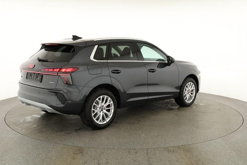 Ny Audi Q3 Ambiente 255 HK (187 kW) 2026 Grå SUV