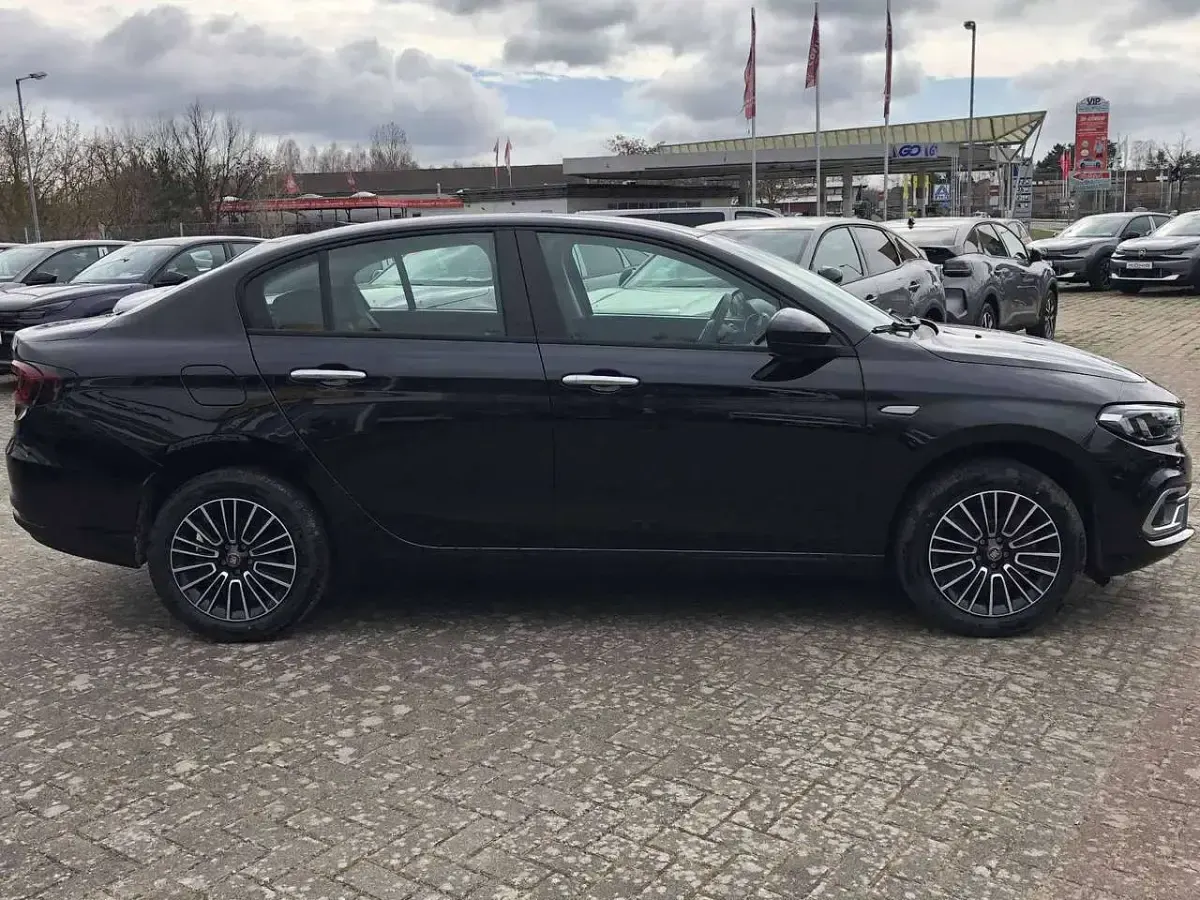 Gebraucht Fiat Tipo Urban 131 PS (96 kW) 2026 Schwarz Limousine