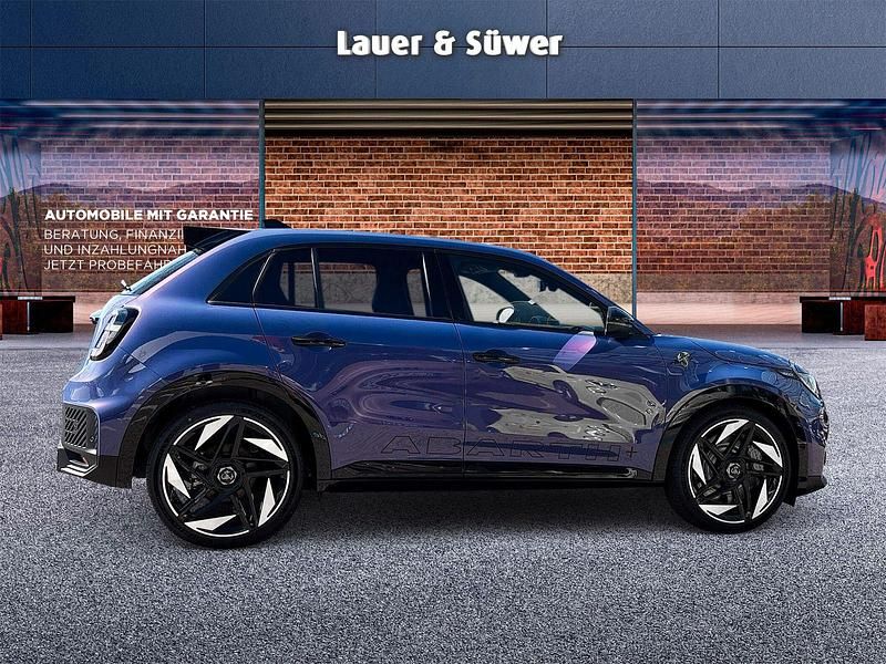 Neu Abarth 600e 206 kW (281 PS) 2025 Violett SUV