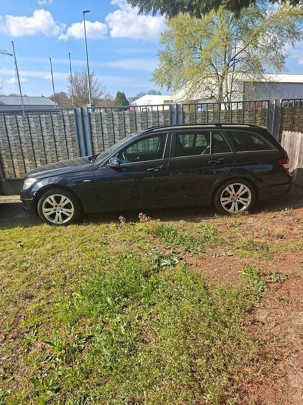 Gebraucht Mercedes C250 204 PS (150 kW) 2009 Schwarz Kombi