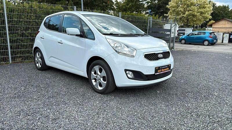 Weiß Gebraucht 2014 Kia Venga FIFA World Cup Edition Kleinwagen | 6.800 € (Fairer Preis) - Bild 1/4