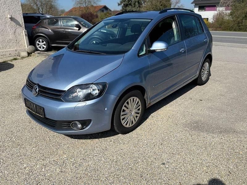 Blau Gebraucht 2010 VW Golf Plus Cross Team Van / Kleinbus | 1.999 € (Superpreis) - Bild 1/4