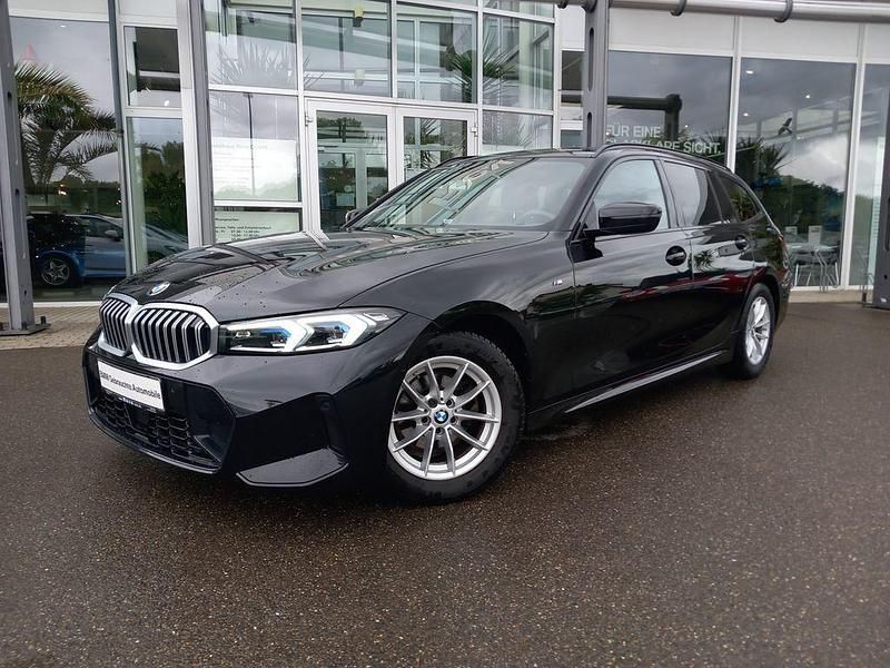 Gebraucht BMW 320 M Sport 190 PS (139 kW) 2023 Black sapphire metallic Kombi
