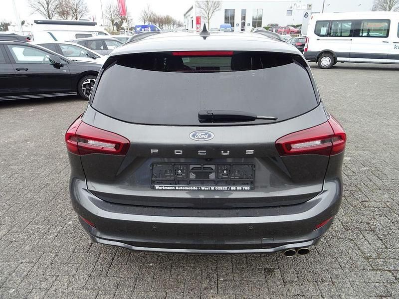 Gebraucht Ford Focus ST-Line 155 PS (114 kW) 2024 Grau Limousine