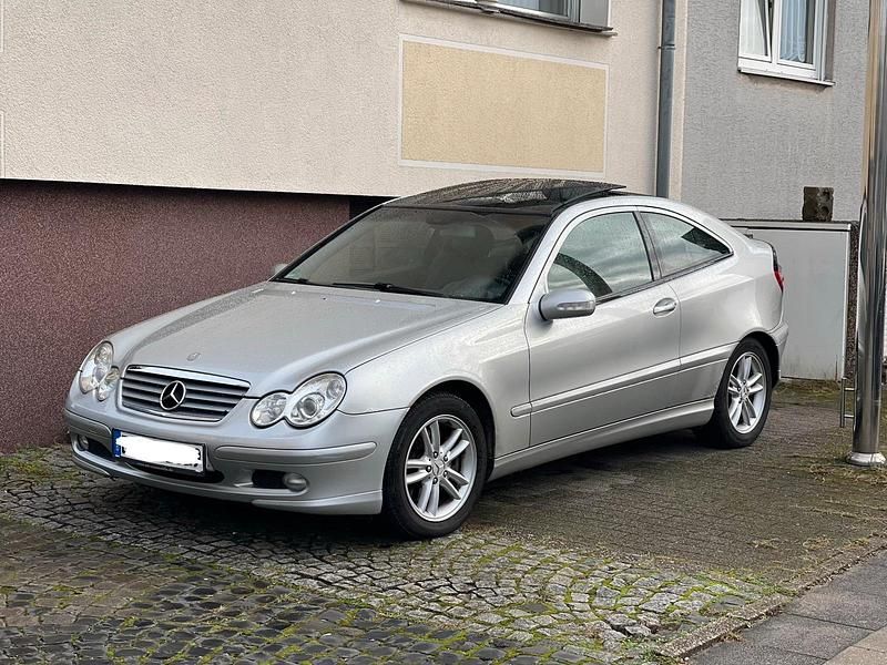 Silber Gebraucht 2001 Mercedes C230 Coupé | 2.000 € (Fairer Preis) - Bild 1/4