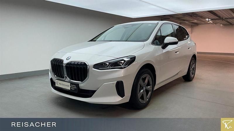 Gebraucht BMW 218 Active Tourer Sport Line 150 PS (110 kW) 2024 Weiß Van / Kleinbus