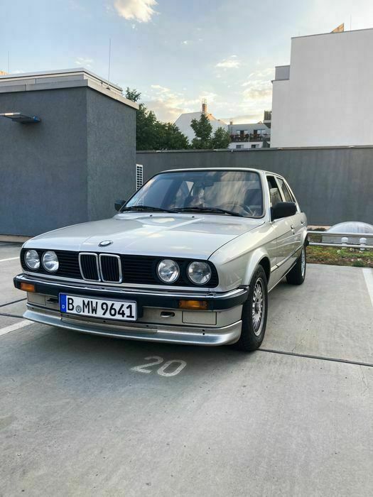 Gebraucht BMW 318 90 PS (66 kW) 1987 Gold Limousine