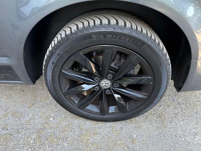 Gebraucht VW California Beach 150 PS (110 kW) 2019 Grau Van