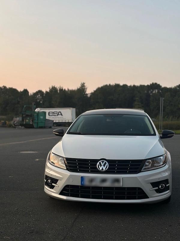 Gebraucht VW Passat R 299 PS (219 kW) 2013 Weiß Limousine