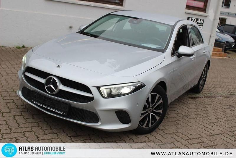 Gebraucht Mercedes A200 150 PS (110 kW) 2022 Silber Limousine