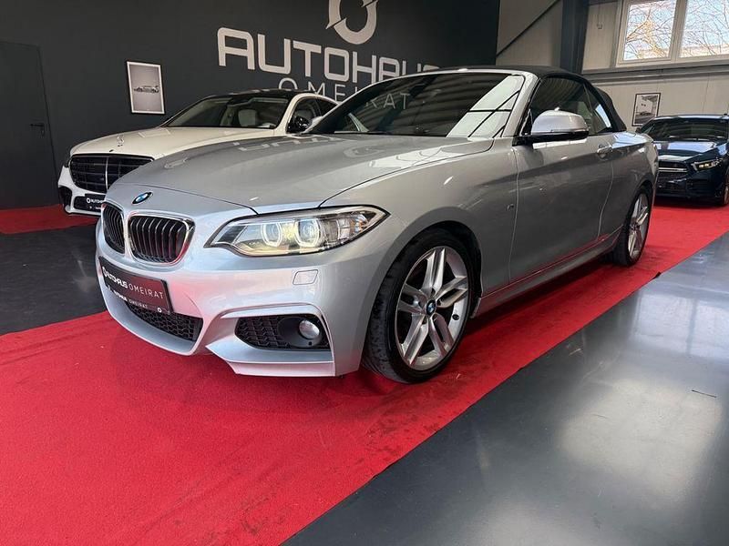 Silber Gebraucht 2016 BMW 220 M Sport Cabrio | 17.900 € (Fairer Preis) - Bild 1/4