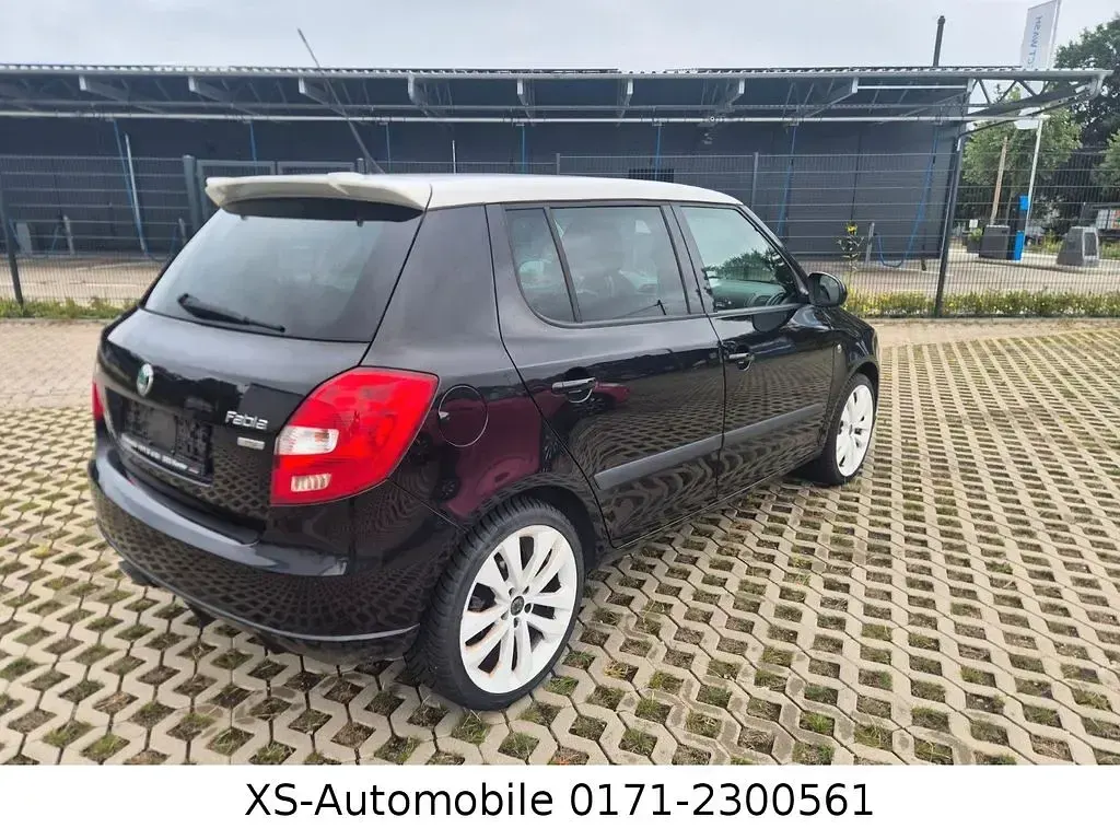 Gebraucht Skoda Fabia Ambiente 86 PS (63 kW) 2011 Schwarz Limousine