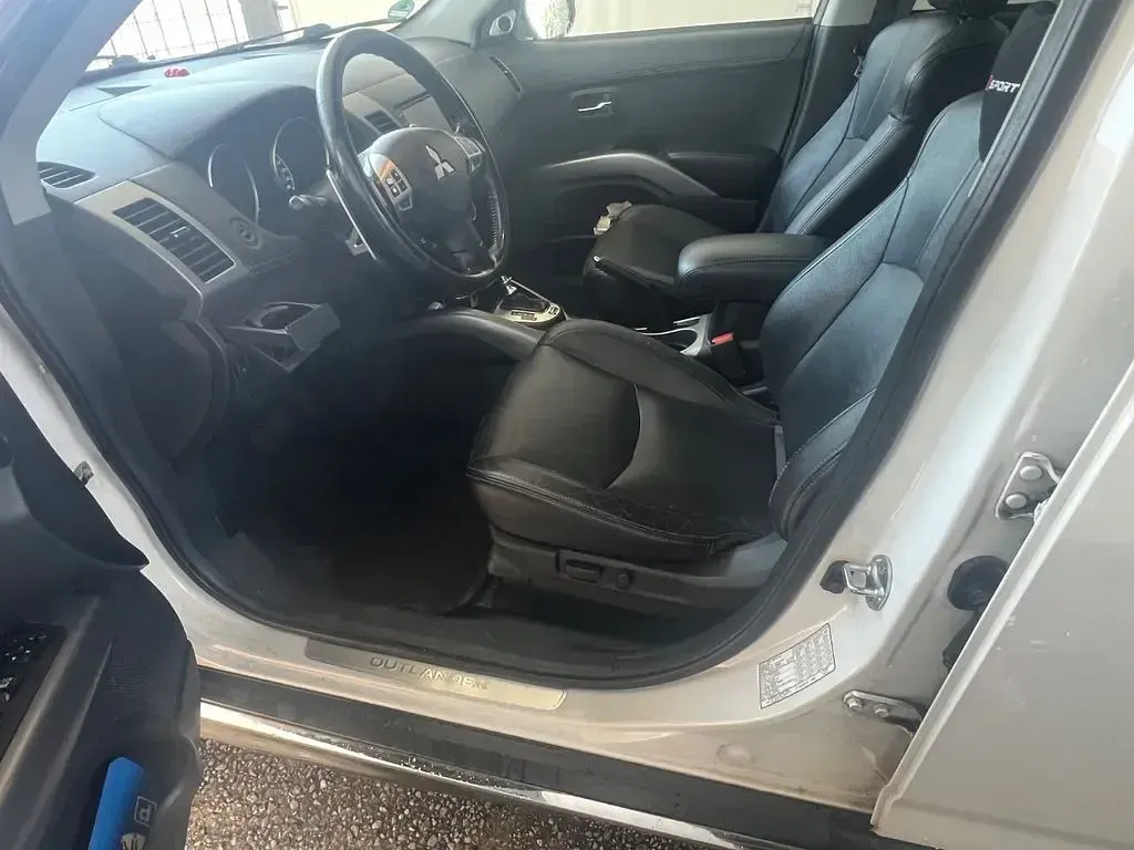 Gebraucht Mitsubishi Outlander Instyle 156 PS (114 kW) 2010 Weiß SUV