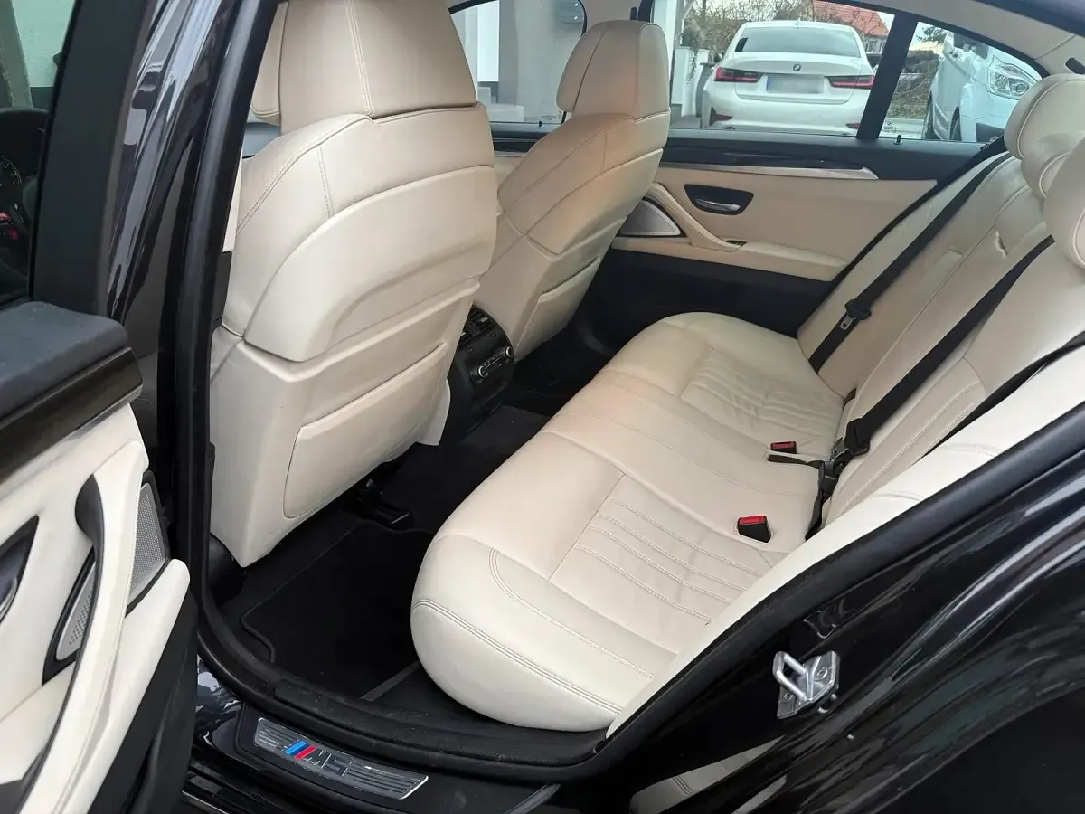 Gebraucht BMW M5 560 PS (411 kW) 2013 Schwarz Limousine