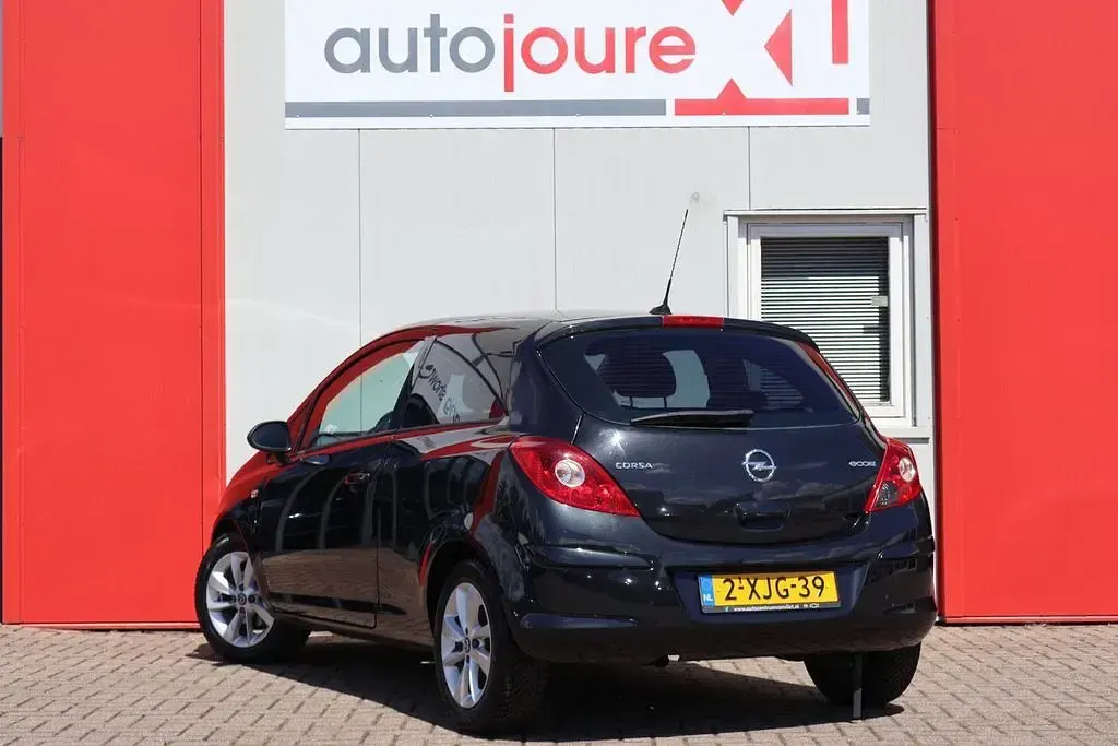 Gebraucht Opel Corsa Business 97 PS (71 kW) 2014 Schwarz Kleinwagen