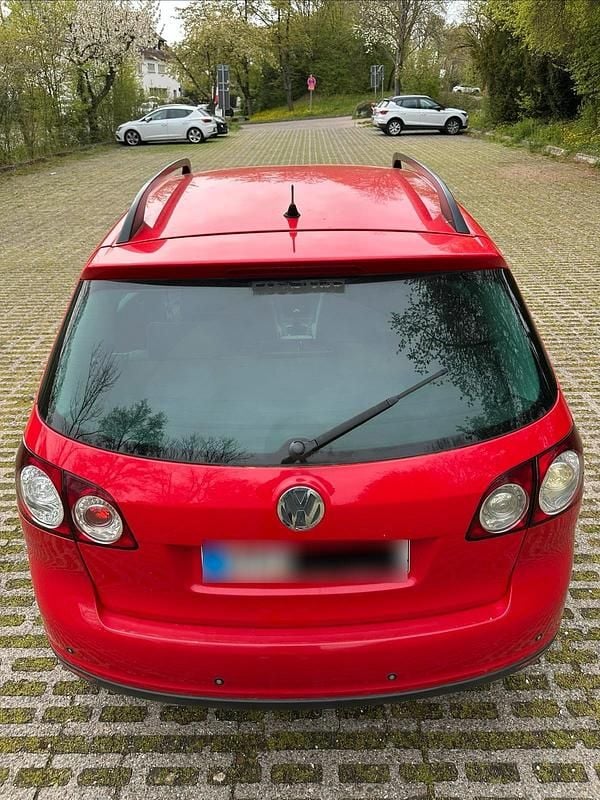 Gebraucht VW Golf V 105 PS (77 kW) 2007 Rot Limousine