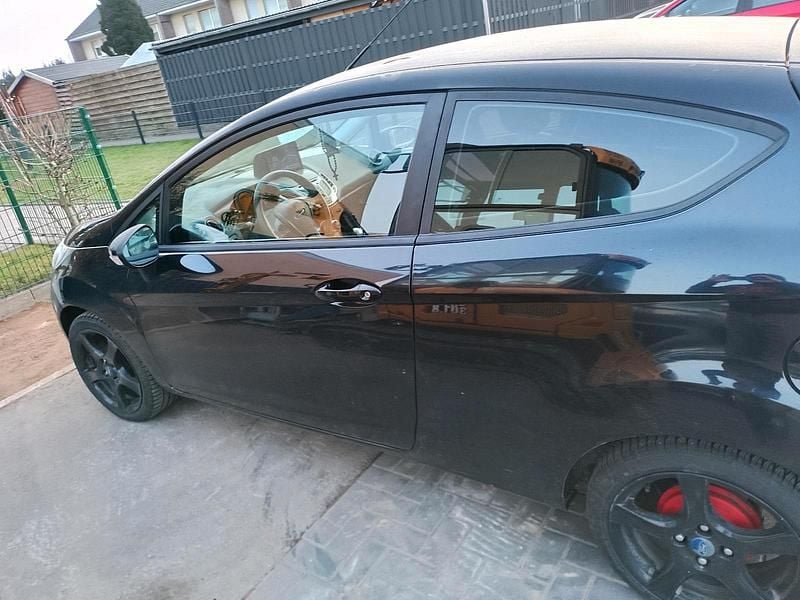Gebraucht Ford Fiesta 75 PS (55 kW) 2010 Schwarz Kleinwagen