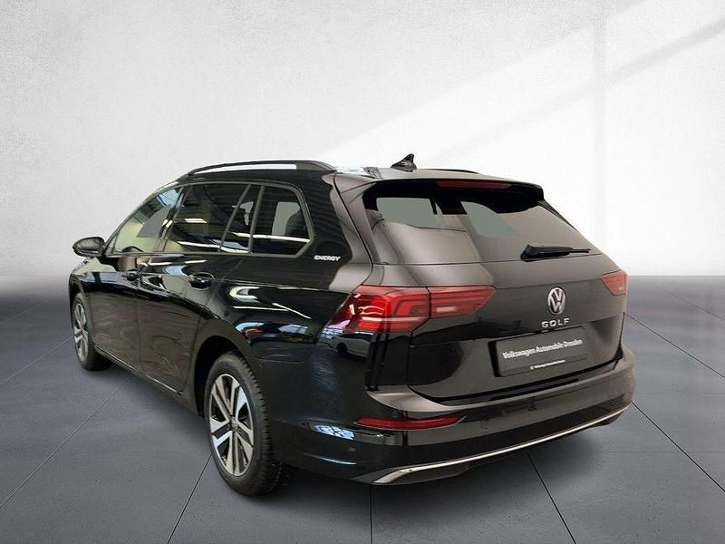 Neu VW Golf VIII 116 PS (85 kW) 2025 Schwarz Kombi