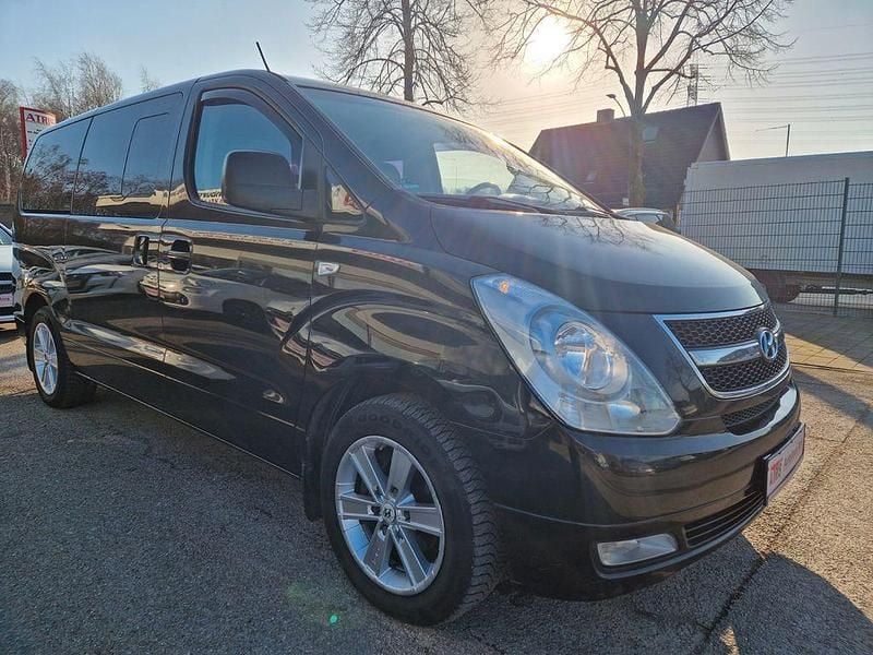 Gebraucht Hyundai H-1 170 PS (125 kW) 2012 Schwarz Van / Kleinbus